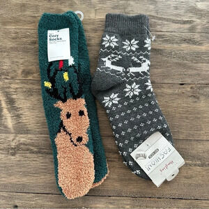 NWT Mens Cozy Winter socks old navy reindeer Snowflake Christmas Holiday Gift